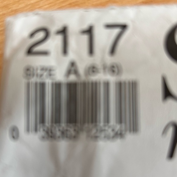 Style 2117 sizes 6 to 16 - sleeveless dress with lowered neck - Picture 7 of 7